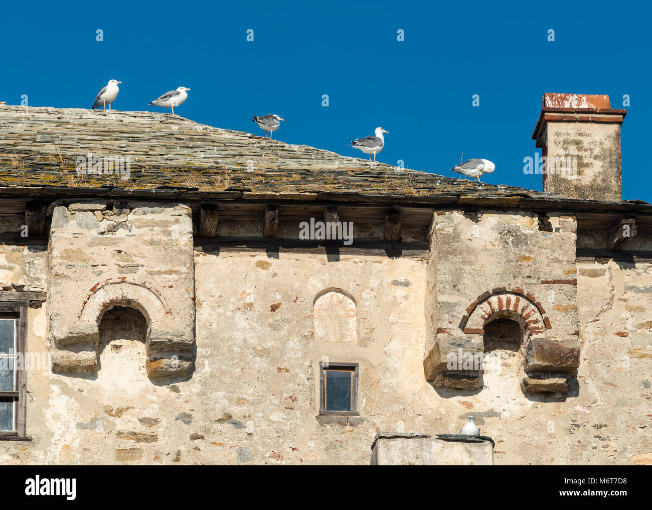 Dettaglio della torre Prosphorios a Ouranoupoli, Calcidica, Macedonia, Grecia settentrionale. Foto Stock