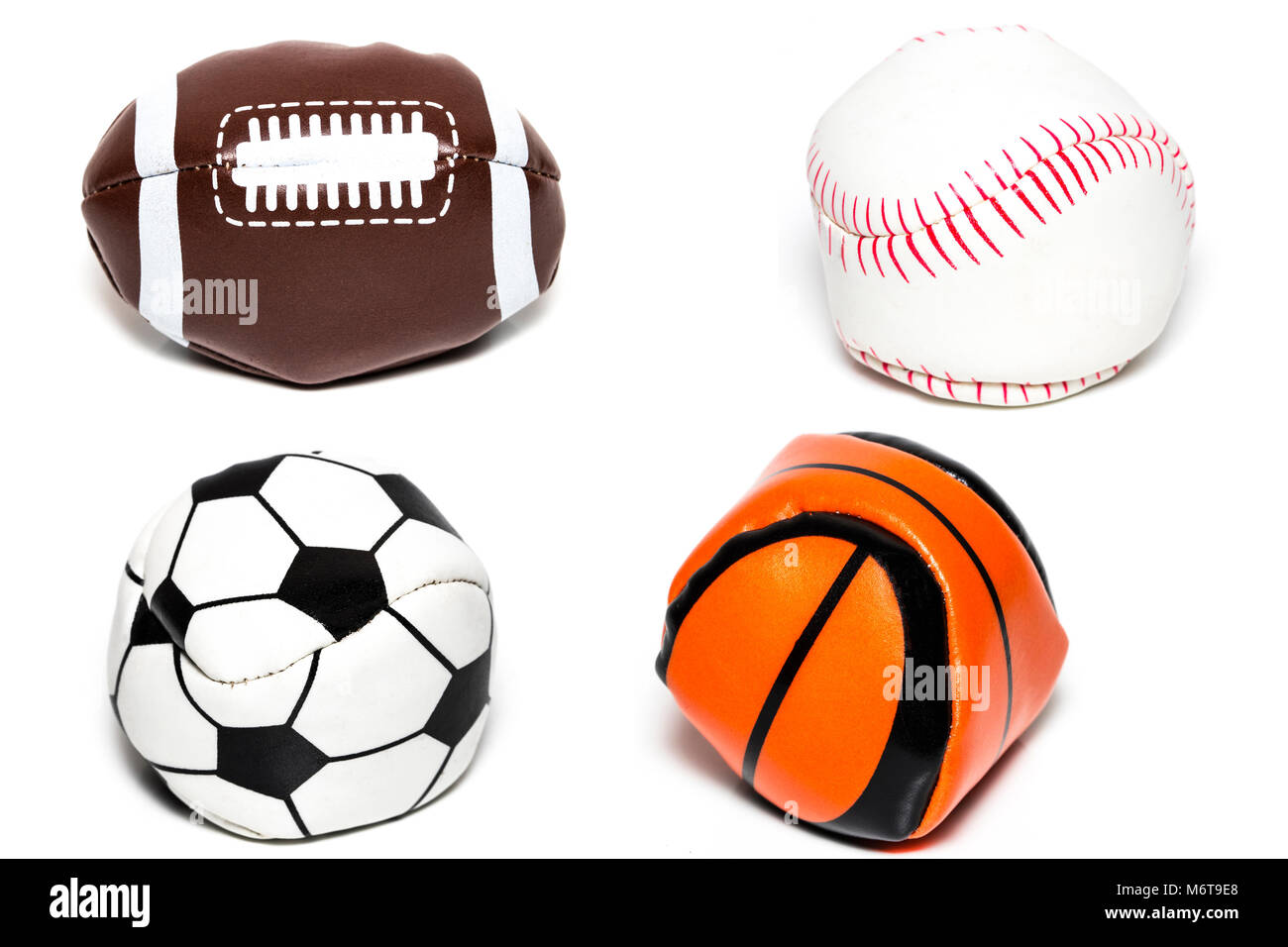 La Collezione di sport con la palla calcio, rugby, baseball e basket su uno  sfondo bianco Foto stock - Alamy