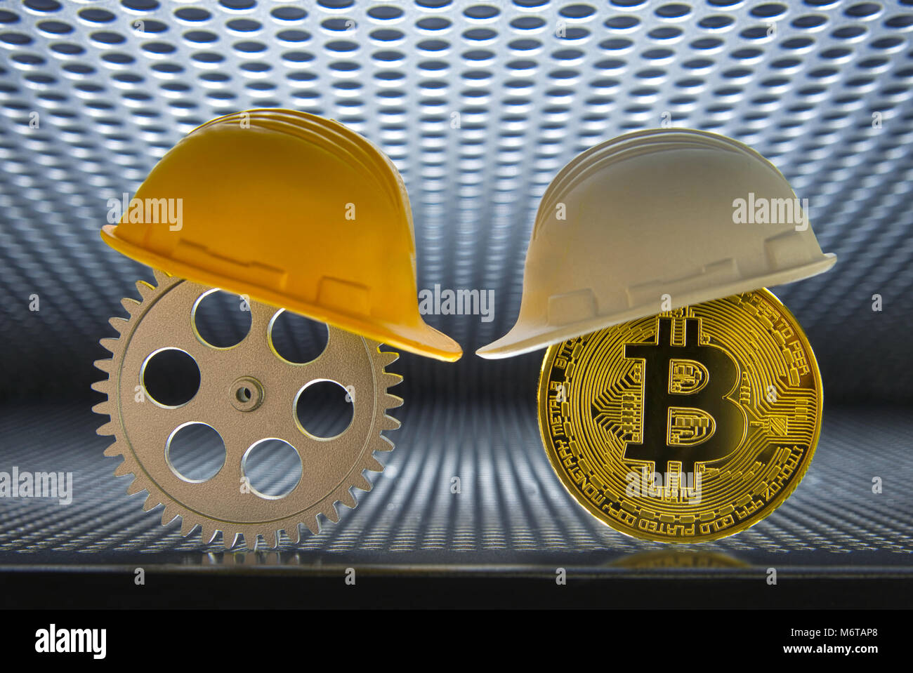 Montreal, Canada, 5 marzo, 2018.Concetto di bitcoins e industria lavorano insieme.Credit:Mario Beauregard/Alamy Live News Foto Stock