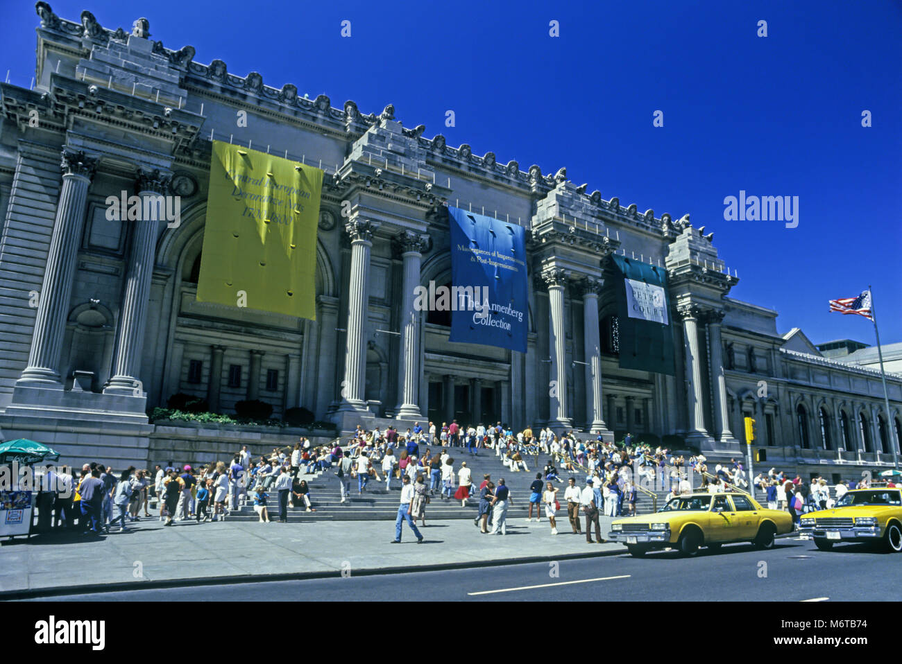 Storico 1991 Metropolitan Museum of Art (©RICHARD MORRIS HUNT 1874) Fifth Avenue di Manhattan A NEW YORK CITY USA Foto Stock