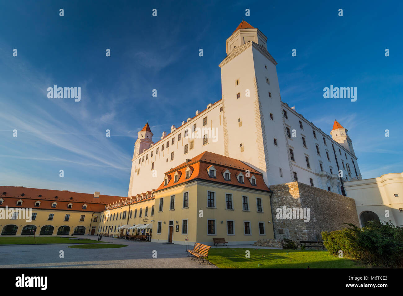 Il Hrad castello di Bratislava, la capitale slovacca Foto Stock