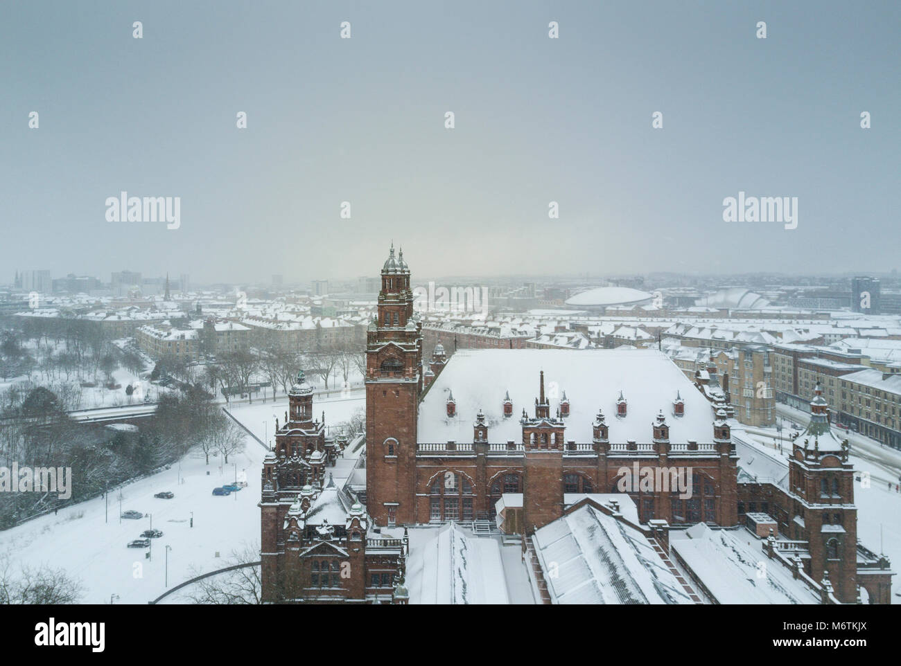 Una veduta aerea del Kelvingrove Museum & Art Gallery di Glasgow, Scotland, Regno Unito. Foto Stock