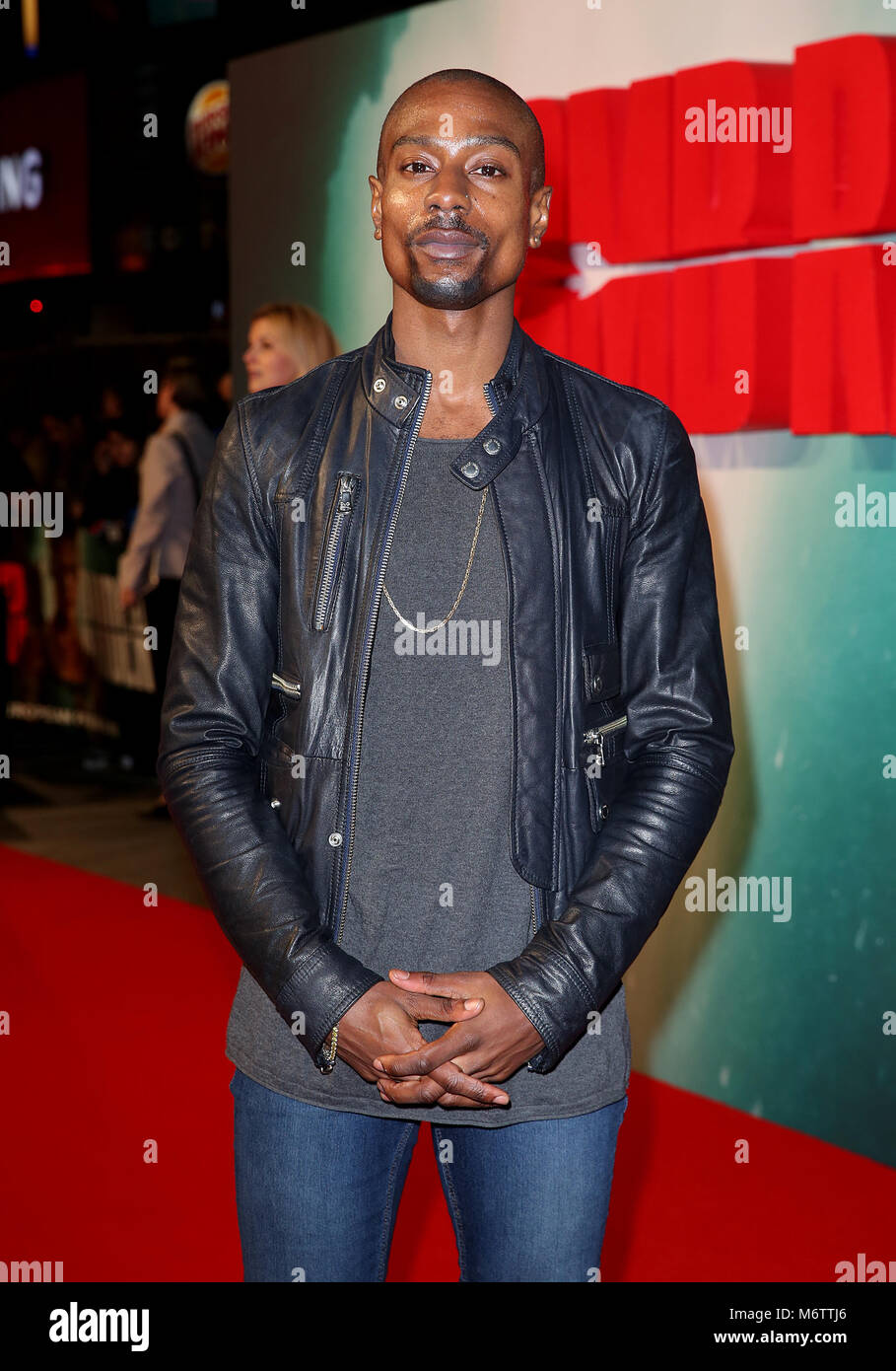 Michael Obiora frequentando il Tomb Raider Premiere europeo tenutosi a Vue West End nel quadrato di Leicester, Londra. Foto Stock