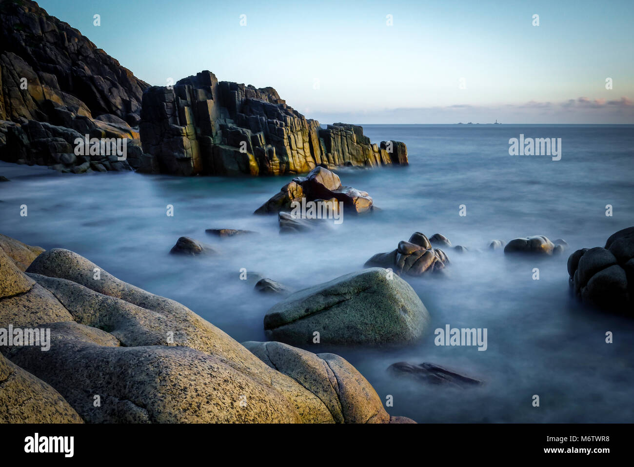 Tramonto a Porth Nanven Foto Stock