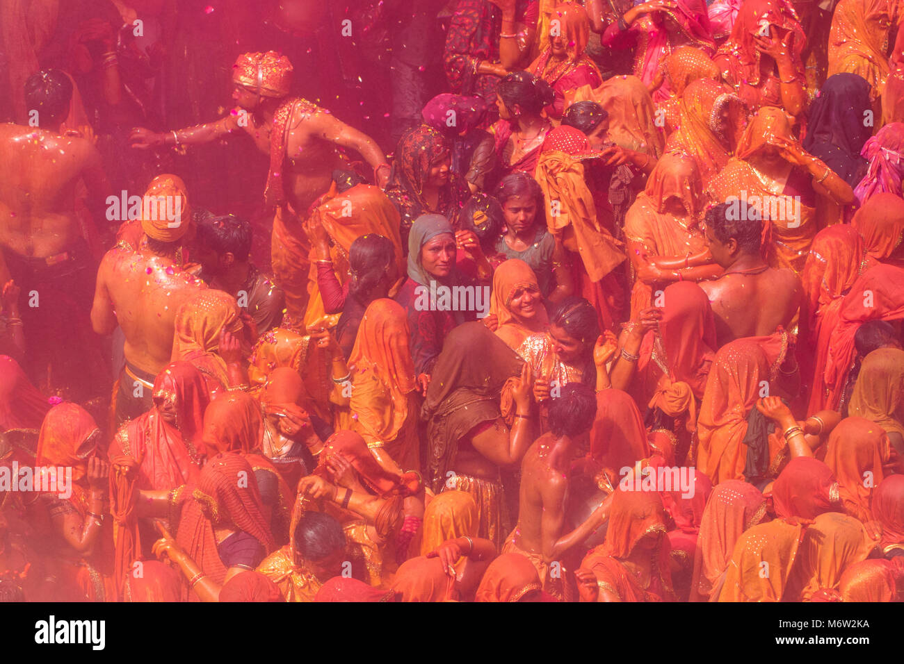 Holi festival in India a Mathura nel 2018 Foto Stock