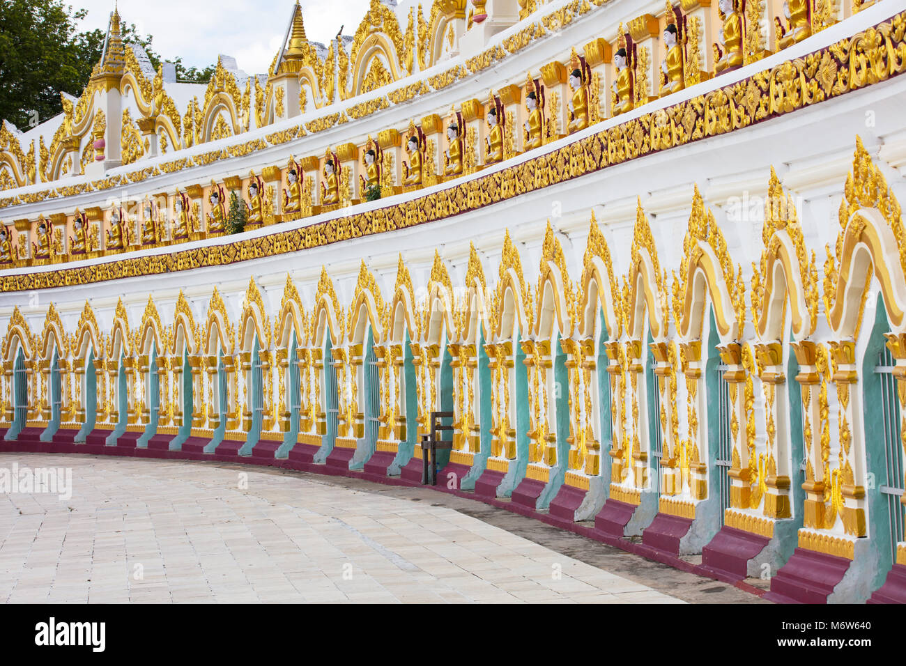 L'U Min Thonze pagoda in Sagaing Hill, Myanmar (Birmania). Foto Stock