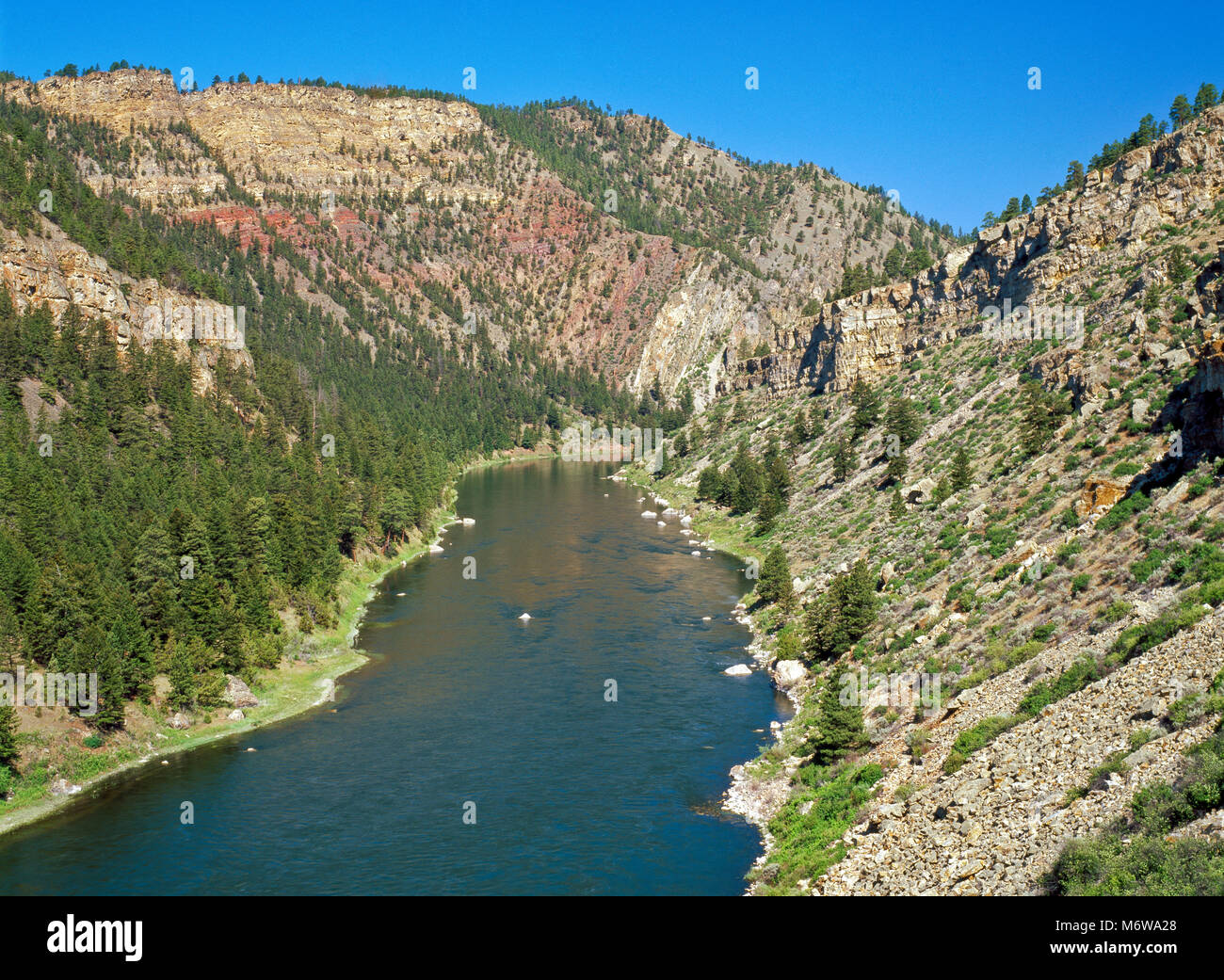 Fiume Missouri nel canyon sottostante hauser diga vicino Helena, Montana Foto Stock
