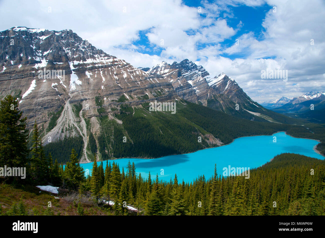 Il Lago Peyto con Calderone Peak & Mt Patterson, il Parco Nazionale di Banff, Alberta, Canada Foto Stock