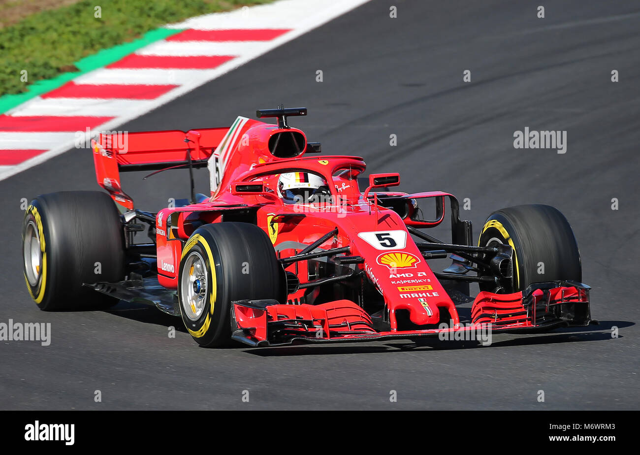 La Ferrari di Sebastian Vettel durante il periodo della Formula 1 prove presso il circuito Barcelona-Catalunya, il 06 marzo 2018, a Barcellona, Spagna. Foto Stock La Ferrari di Sebastian Vettel durante il periodo della Formula 1 prove presso il circuito Barcelona-Catalunya, il 06 marzo 2018, a Barcellona, Spagna. Foto Stock