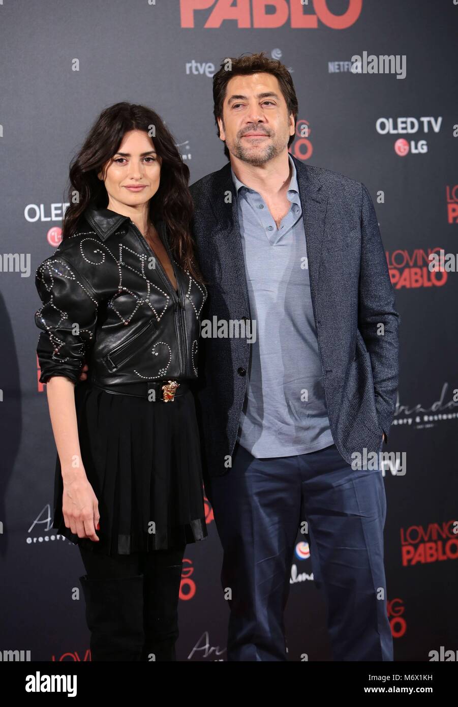 PRESENTACION MADRID PELICULA AMOREVOLE PABLO JAVIER BARDEM;JAVIER BARDEM.;Penelope Cruz; 06/03/2018 Produttore Miguel Menendez de Zubillaga, direttore Fernando Leon de Aranoa con gli attori Javier Bardem , Penelope Cruz e Julieth Restrepo a photocall di " amare Pablo " film in Madrid martedì 6 marzo, 2018 CordonPress/EP888 Foto Stock