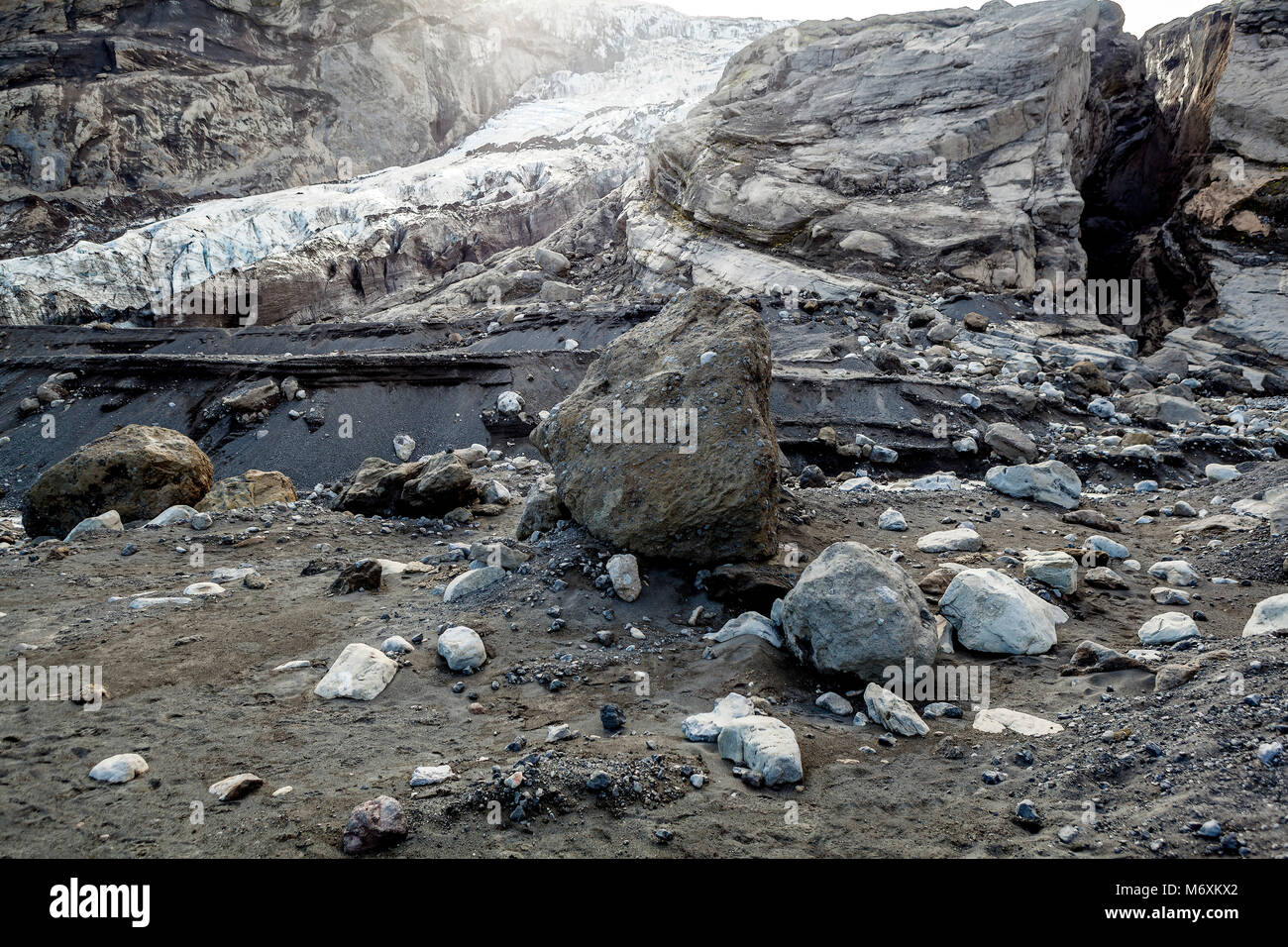 Ceneri vulcaniche e rocce, Gigjokull ghiacciaio, Islanda Foto Stock