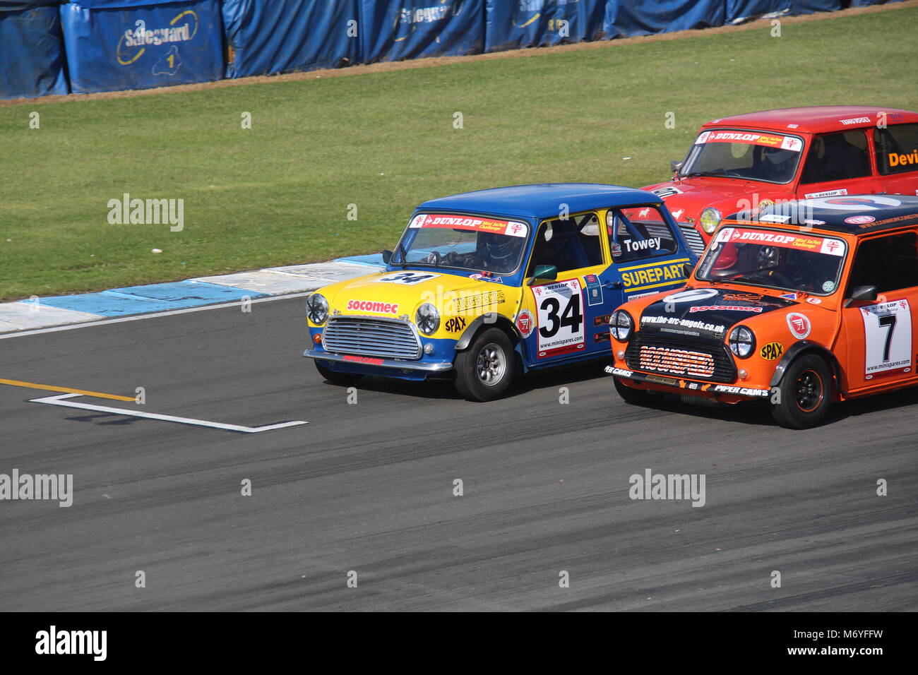 Mini 7 Racing sul circuito di Donington Park il circuito Luglio 2015 Foto Stock