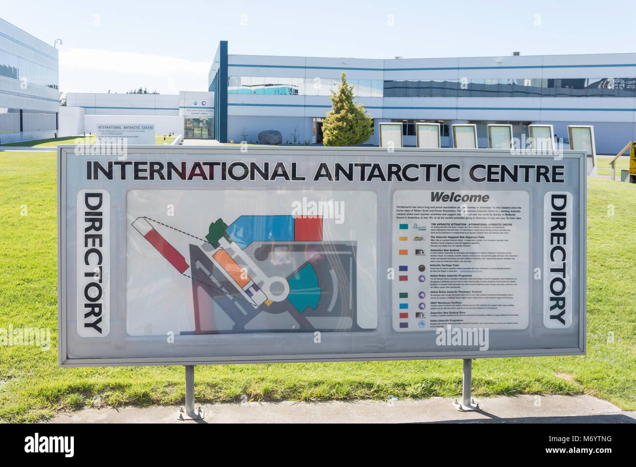 Cartello indicativo presso International Antarctic Centre, Orchard Road, Harewood, Christchurch (Ōtautahi), Canterbury Region, nuova Zelanda Foto Stock