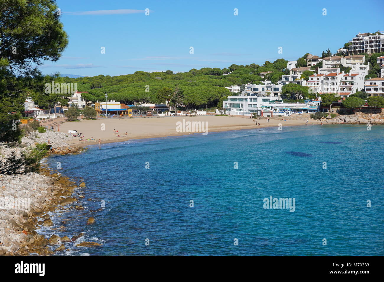 Spagna Costa Brava, Cala Montgo spiaggia di l'Escala città, Catalonia, Alt Emporda, Girona, mare Mediterraneo Foto Stock