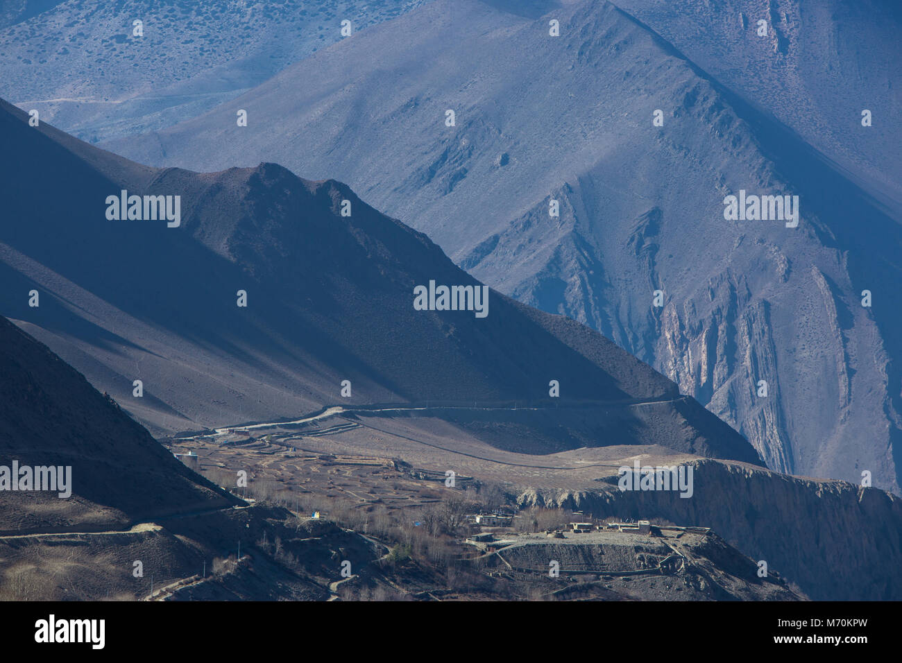 Vista da Kagbeni a Mustang superiore,, Annapurna Himalaya, Nepal Foto Stock