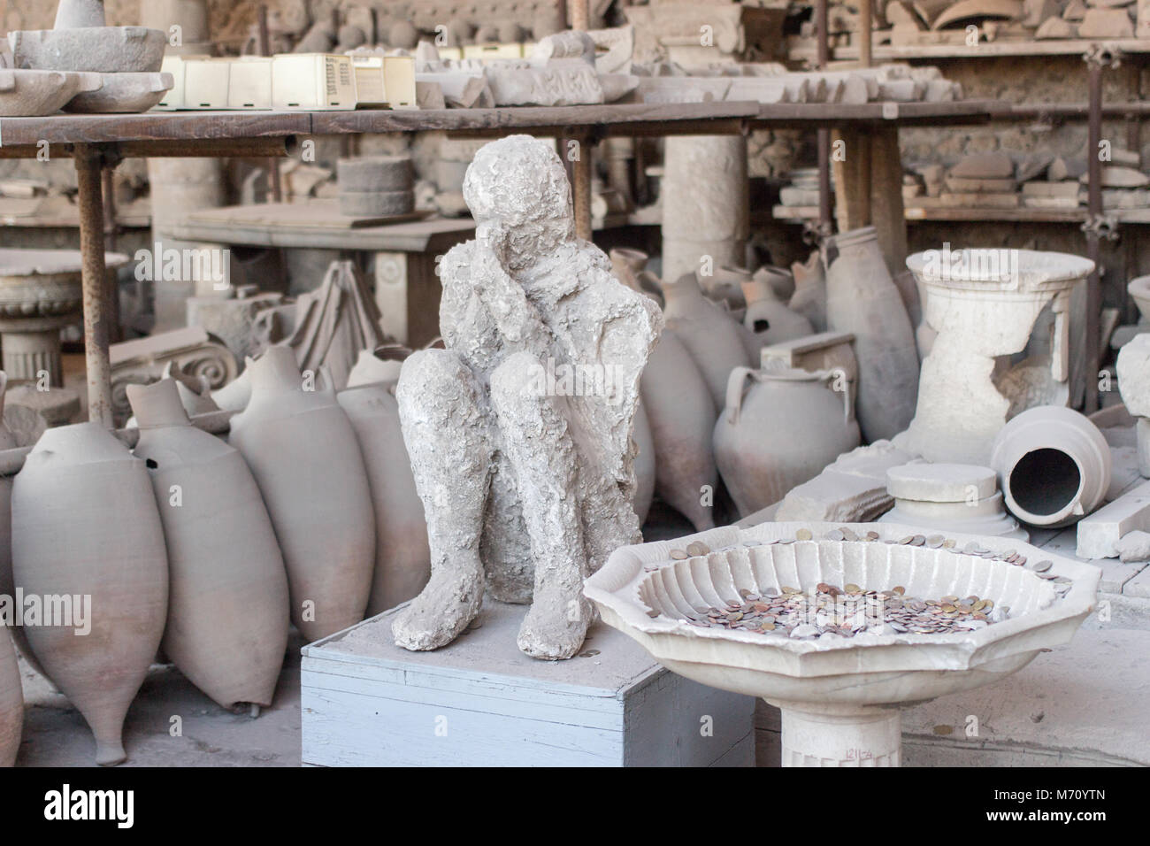 Antichi cadaveri conservati nel sito archeologico di Pompei, Italia Foto Stock