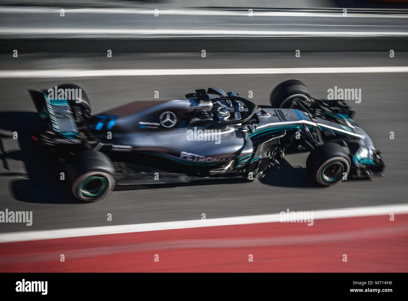 Barcellona, Spagna. 7 Marzo, 2018: Valtteri Bottas (FIN) nella sua Mercedes W09 EQ Power + in pit lane al giorno 6 di un test di Formula Uno al Circuit de Catalunya Credito: Matthias Oesterle/Alamy Live News Foto Stock