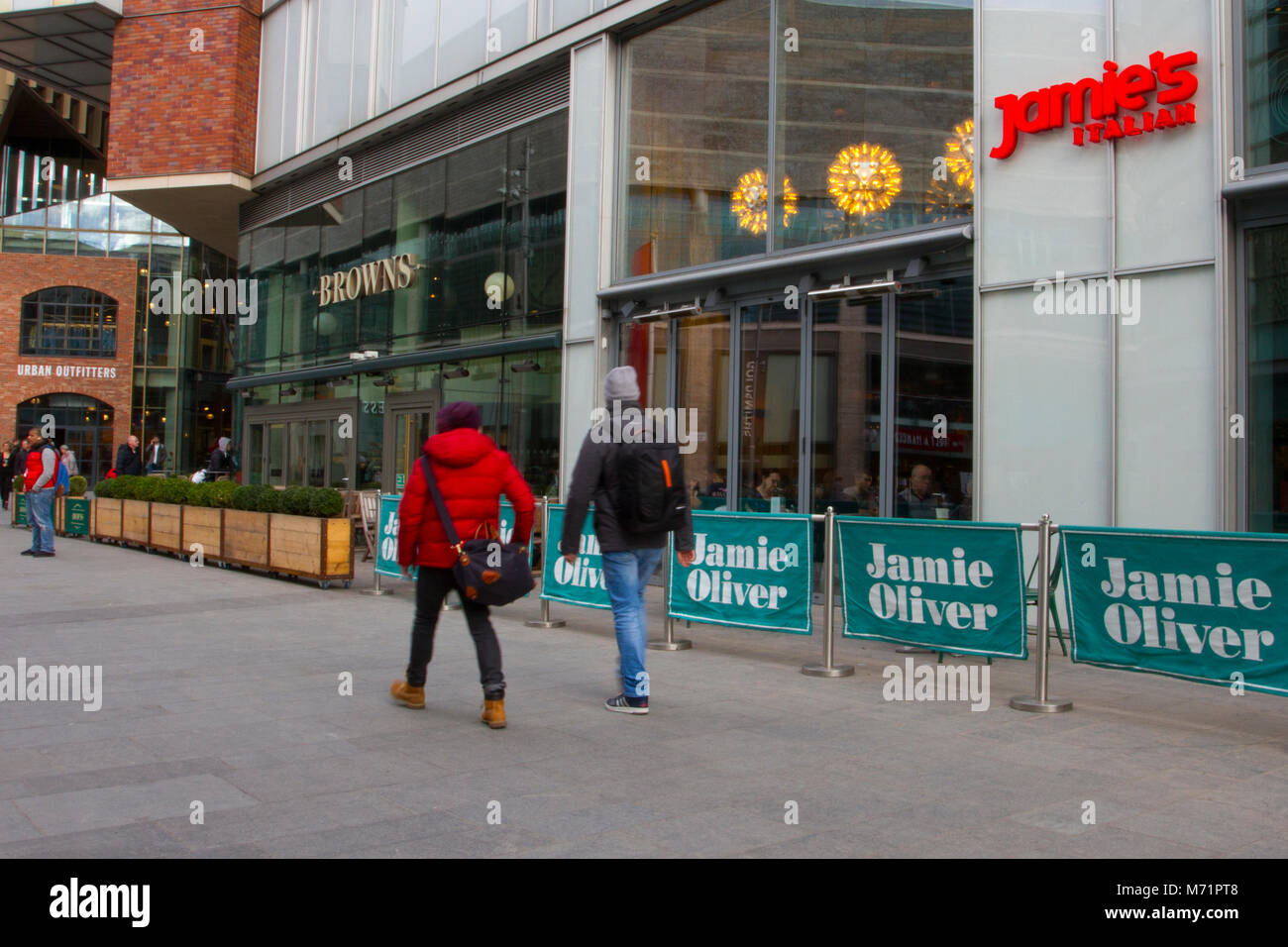 Jamie oliver cafe regno unito immagini e fotografie stock ad alta