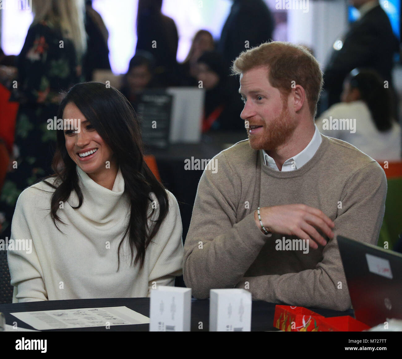 Il principe Harry e Meghan Markle prendere parte in una giornata internazionale della donna evento al Millennium Point a Birmingham, per incoraggiare le giovani donne a perseguire una carriera nel campo della scienza, della tecnologia, ingegneria e matematica (gambo) soggetti. Foto Stock