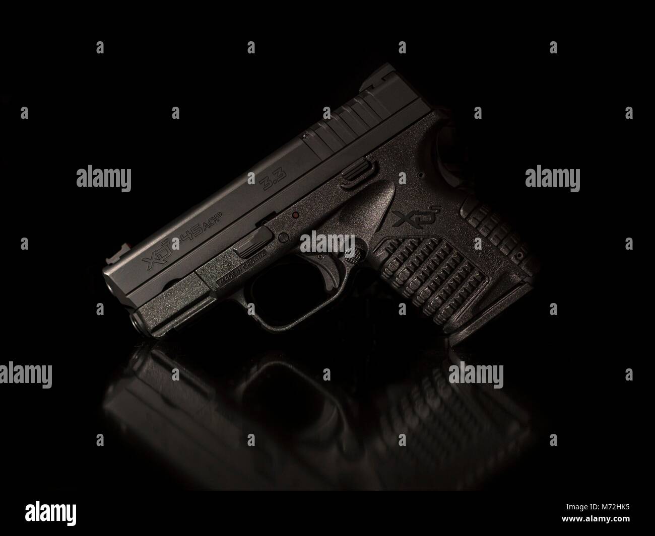 Pistola ceca immagini e fotografie stock ad alta risoluzione - Alamy