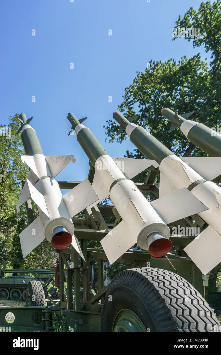 Il vecchio lanciamissili sistema (veicolo militare). Foto Stock