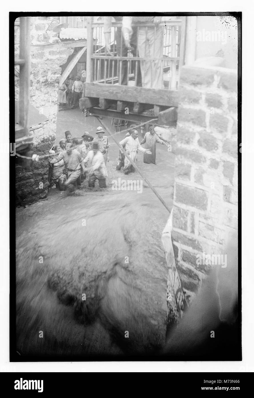 Alluvione e danni di guerra matpc LOC.08420 Foto Stock