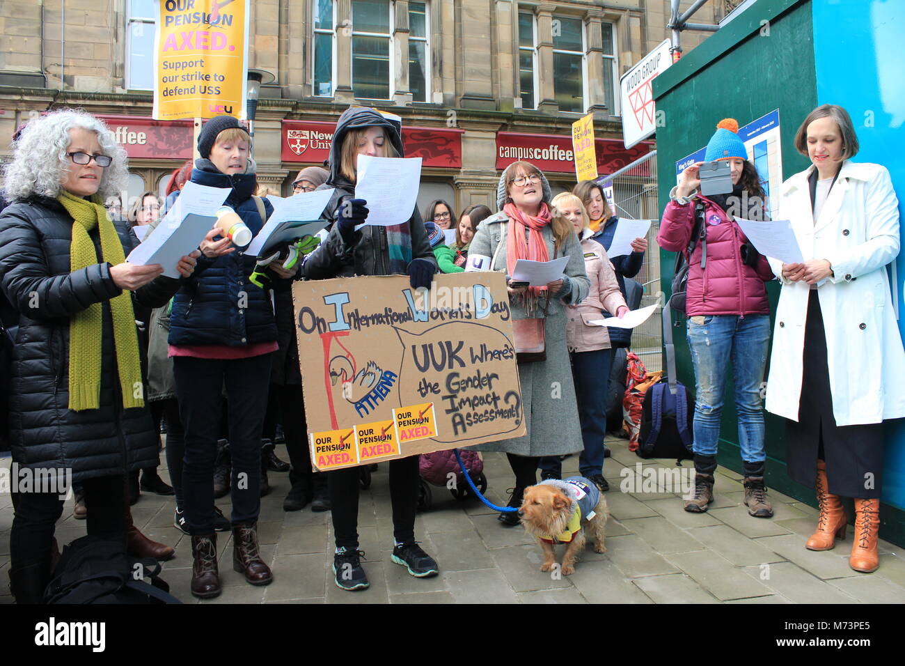 Newcastle, Regno Unito. 8 Marzo, 2018. Newcastle docenti universitari in sciopero sulle pensioni. Regno Unito 8 Marzo, 2018, David Whinham/Alamy Live News Foto Stock