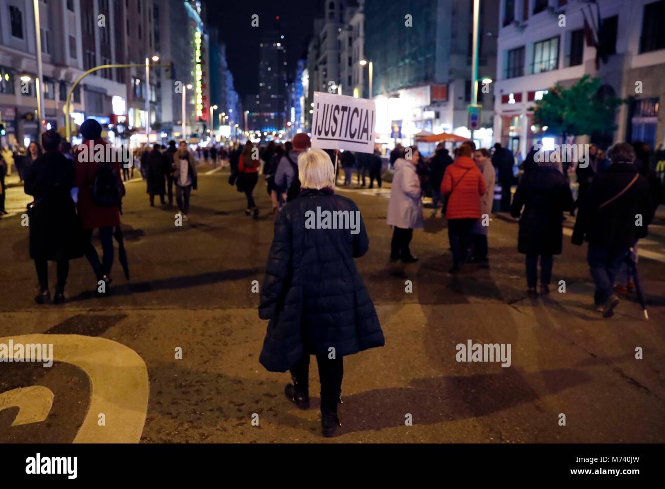 Le donne di spagnolo durante un raduno per celebrare la Giornata internazionale della donna in Puerta del Sol di Madrid, Madrid, giovedì 8 marzo 2018. Credito: Gtres Información más Comuniación on line, S.L./Alamy Live News Foto Stock Le donne di spagnolo durante un raduno per celebrare la Giornata internazionale della donna in Puerta del Sol di Madrid, Madrid, giovedì 8 marzo 2018. Credito: Gtres Información más Comuniación on line, S.L./Alamy Live News Foto Stock