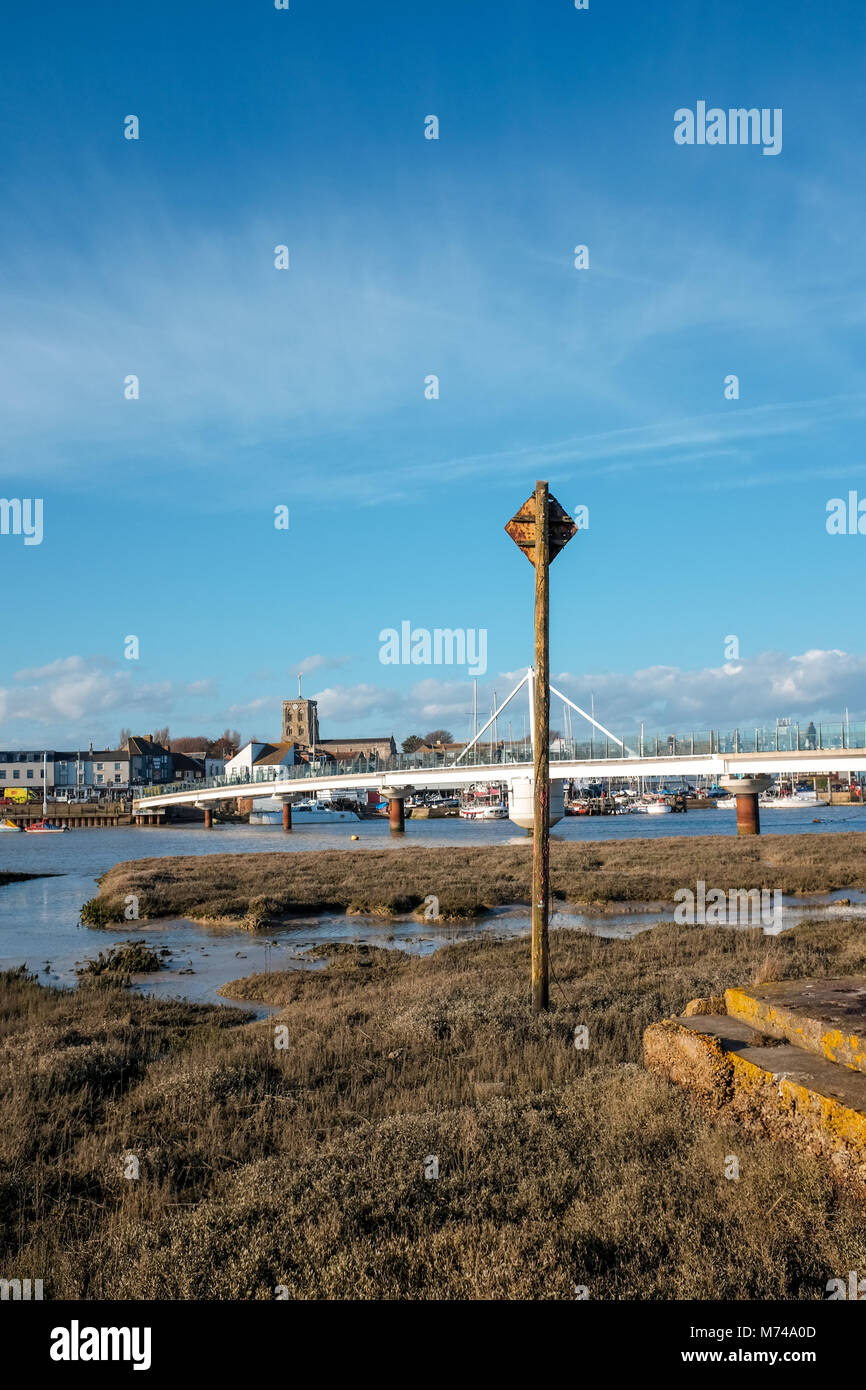 Shoreham da vedute del mare Marzo 2018 - Vista sul Fiume Adur di Shoreham centro fotografia scattata da Simon Dack Foto Stock