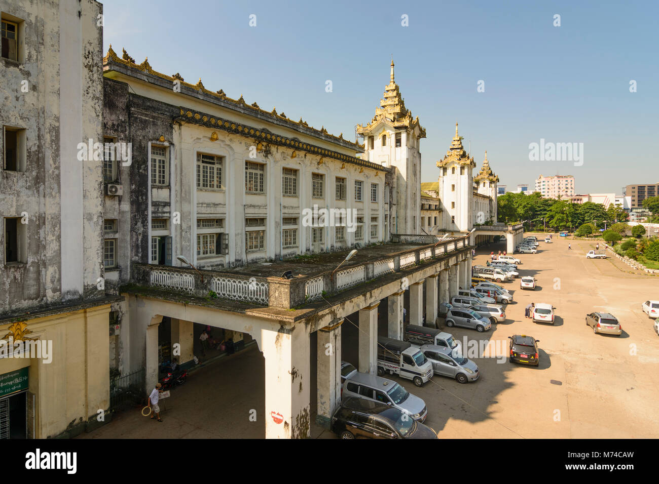 Yangon (Rangoon): Yangon stazione centrale quartiere coloniale, Regione di Yangon, Myanmar (Birmania) Foto Stock