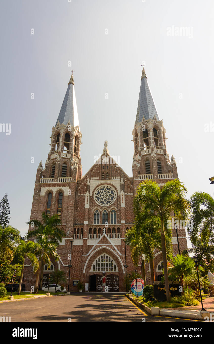 Yangon (Rangoon): la Cattedrale di St Mary, quartiere coloniale, Regione di Yangon, Myanmar (Birmania) Foto Stock