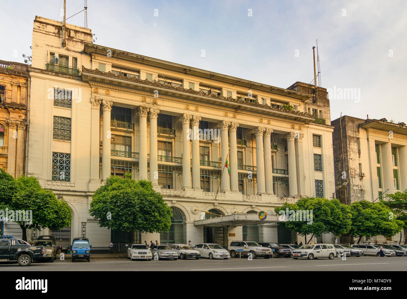 Yangon (Rangoon): vie navigabili edificio, quartiere coloniale, Regione di Yangon, Myanmar (Birmania) Foto Stock
