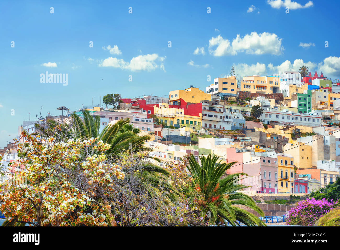 Vecchio uptown con case colorate in città capitale di Las Palmas. Gran Canaria Isole Canarie Spagna Foto Stock