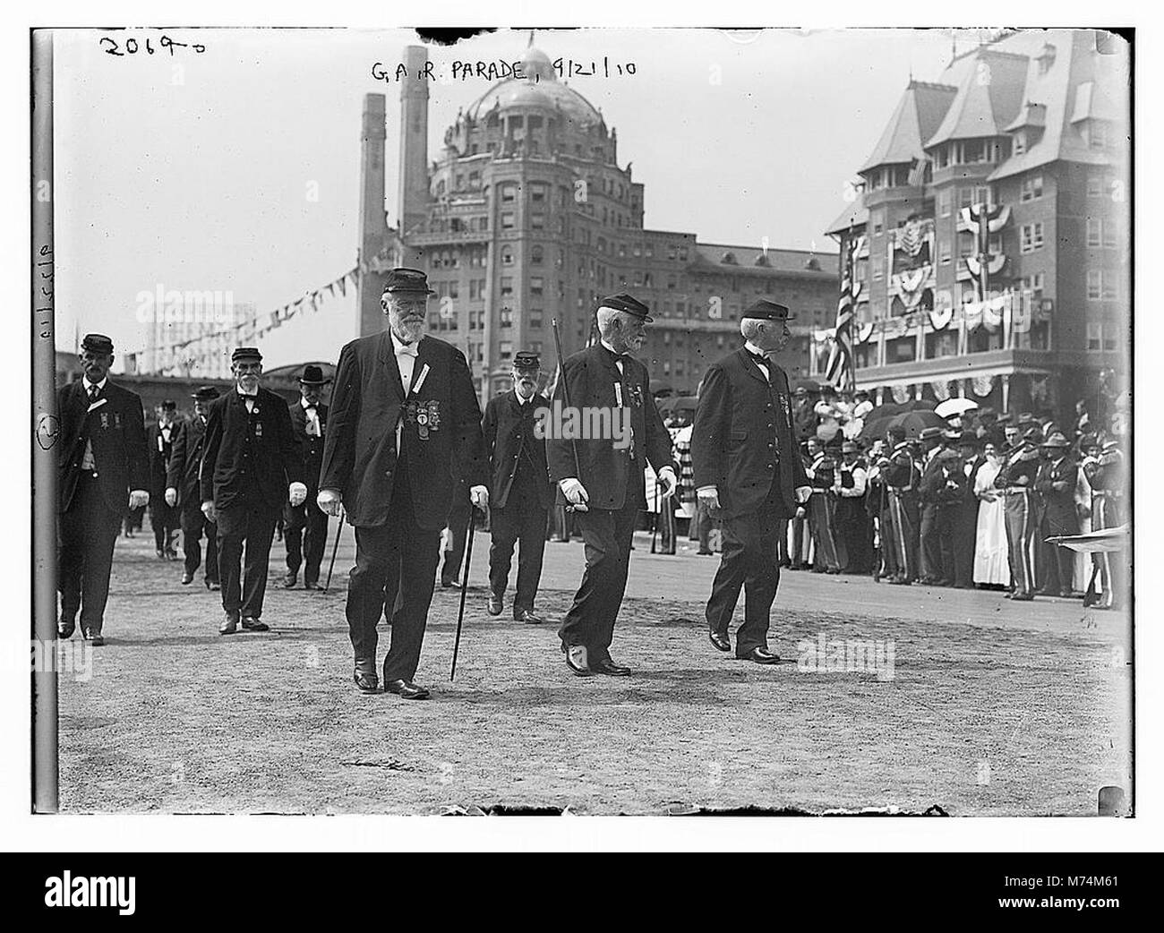 Una fotografia di una parata della grande Armata della Repubblica (G.A.R.), che mostra i veterani dell'Esercito dell'Unione della Guerra civile. Foto Stock