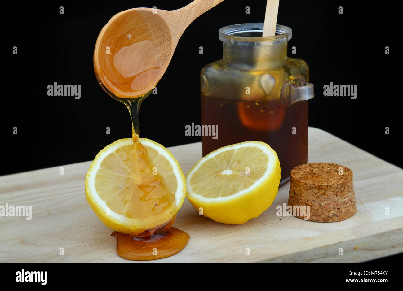 In casa sticky miele e limone miscelati per un sano Foto Stock