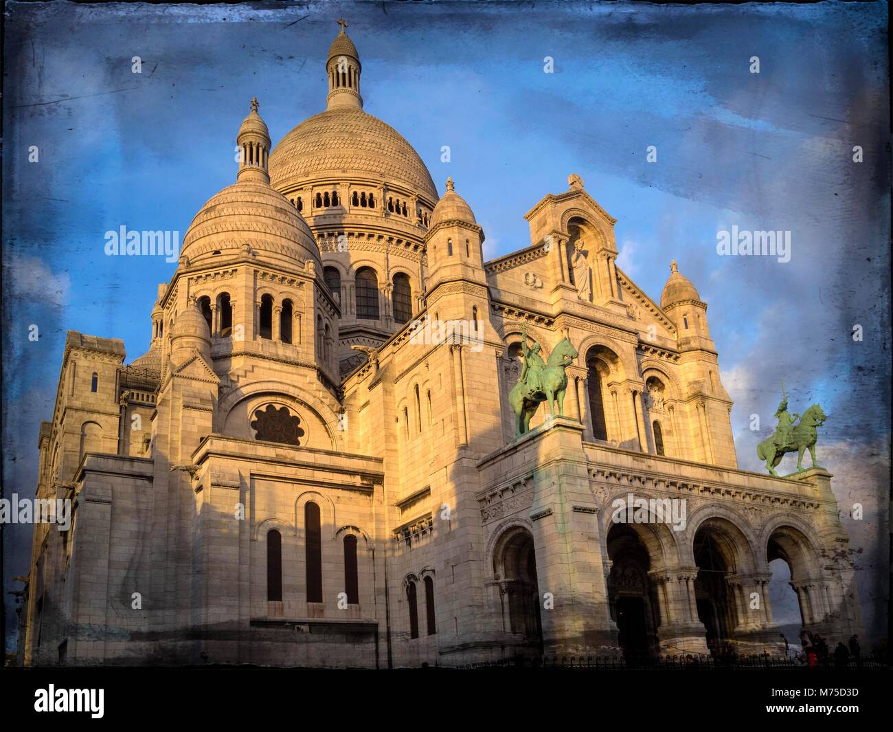 Vista della Basilica del Sacro cuore di Montmartre, Parigi, Francia, Europa. Parigi. Ile de France. Francia Foto Stock