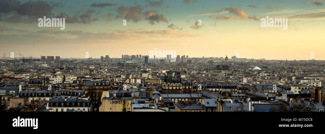 Paris 18e arr, vista di Parigi dalla Butte Montmartre. Ile de France. Francia Foto Stock