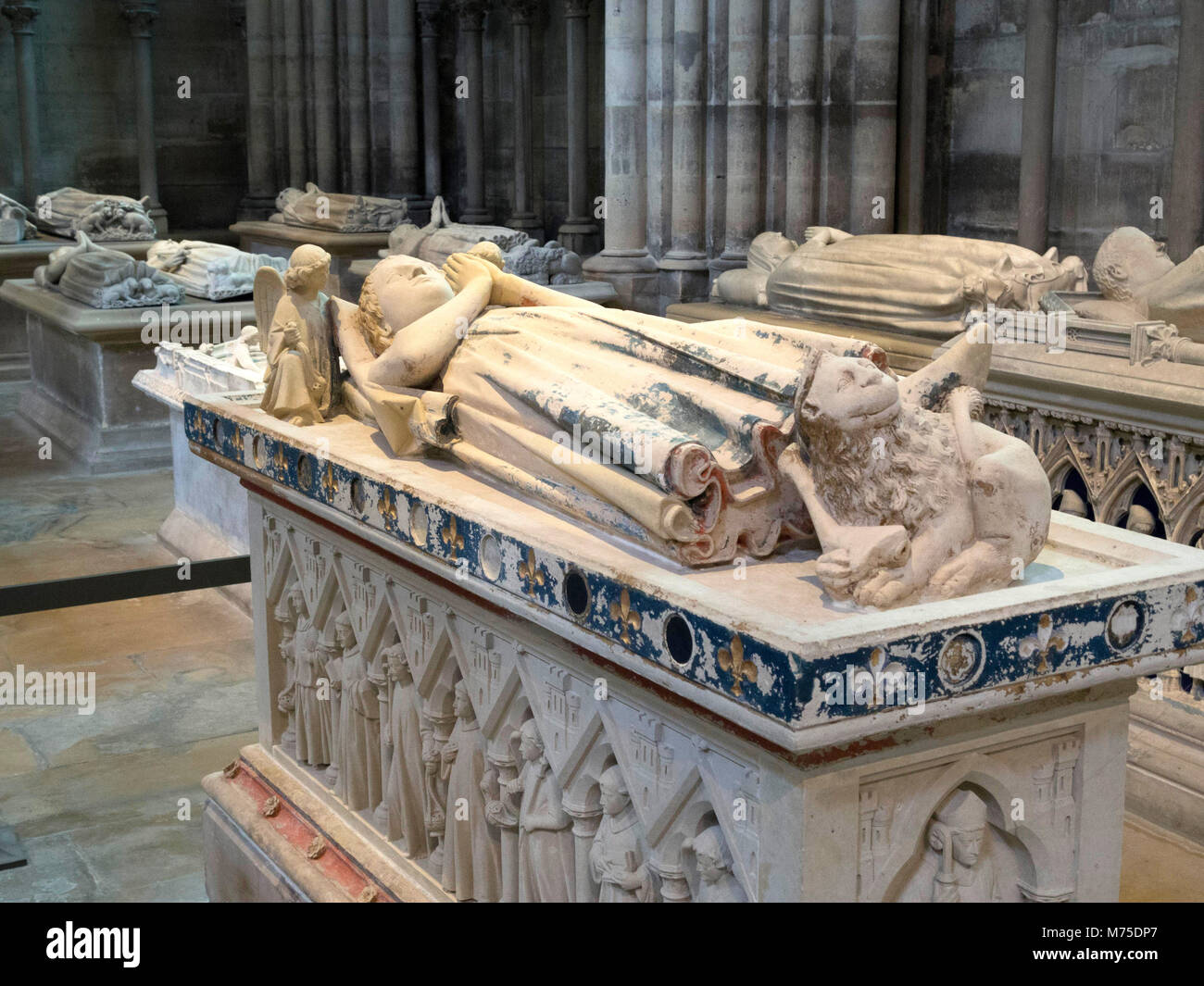 Basilica di Saint-Denis. Statua reclinata, Necropoli del Re di Francia, Ile de France Foto Stock