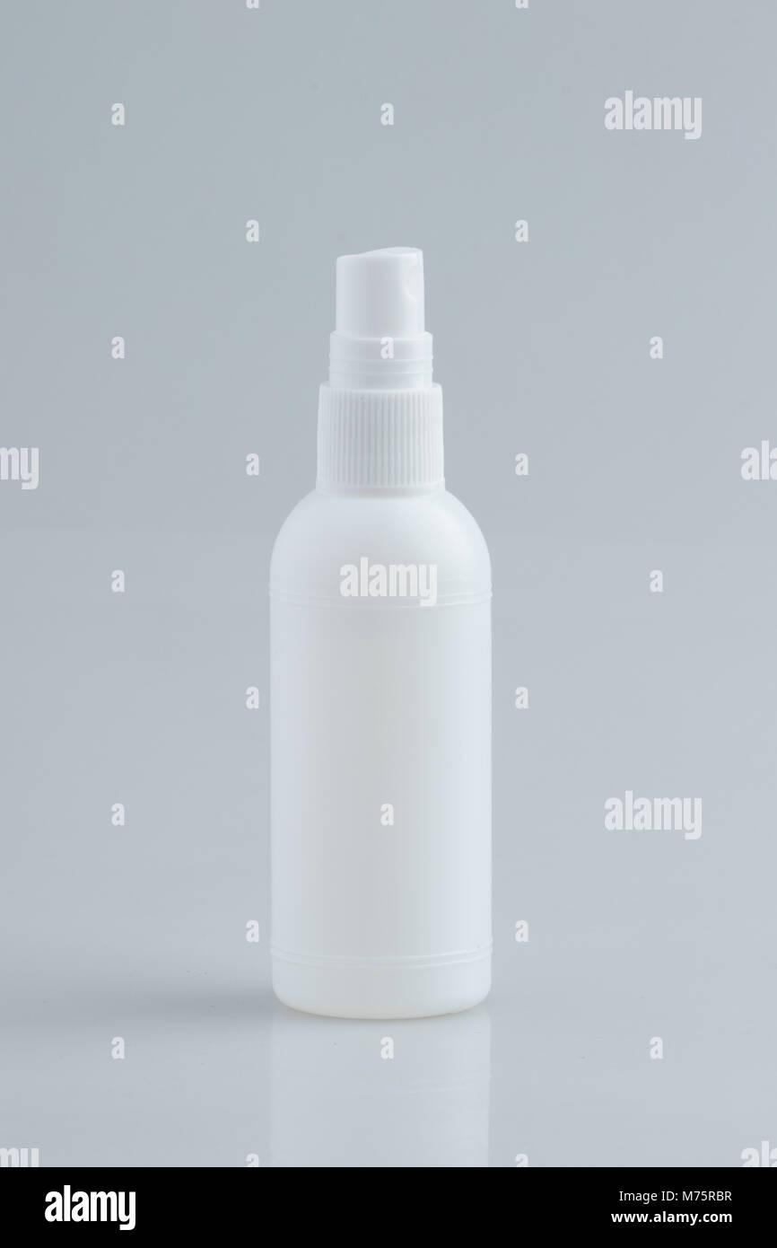 Bottiglia, pulizia, fabbricato oggetto, la Romania, la bottiglia spray Foto Stock