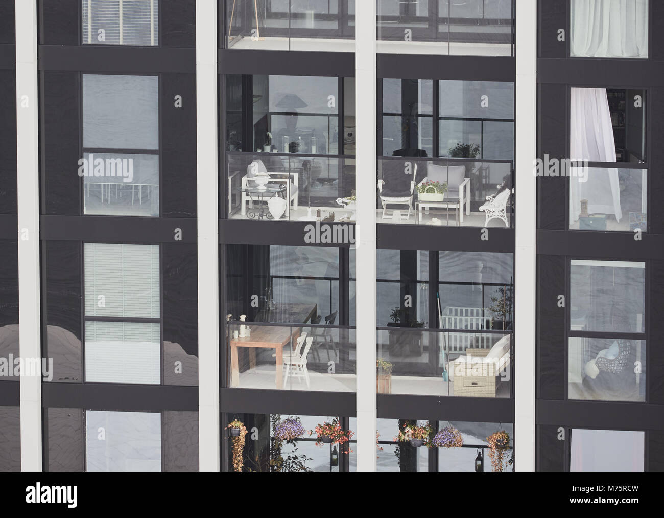 Appartamenti di lusso e balconi, Amsterdam, Paesi Bassi Foto Stock