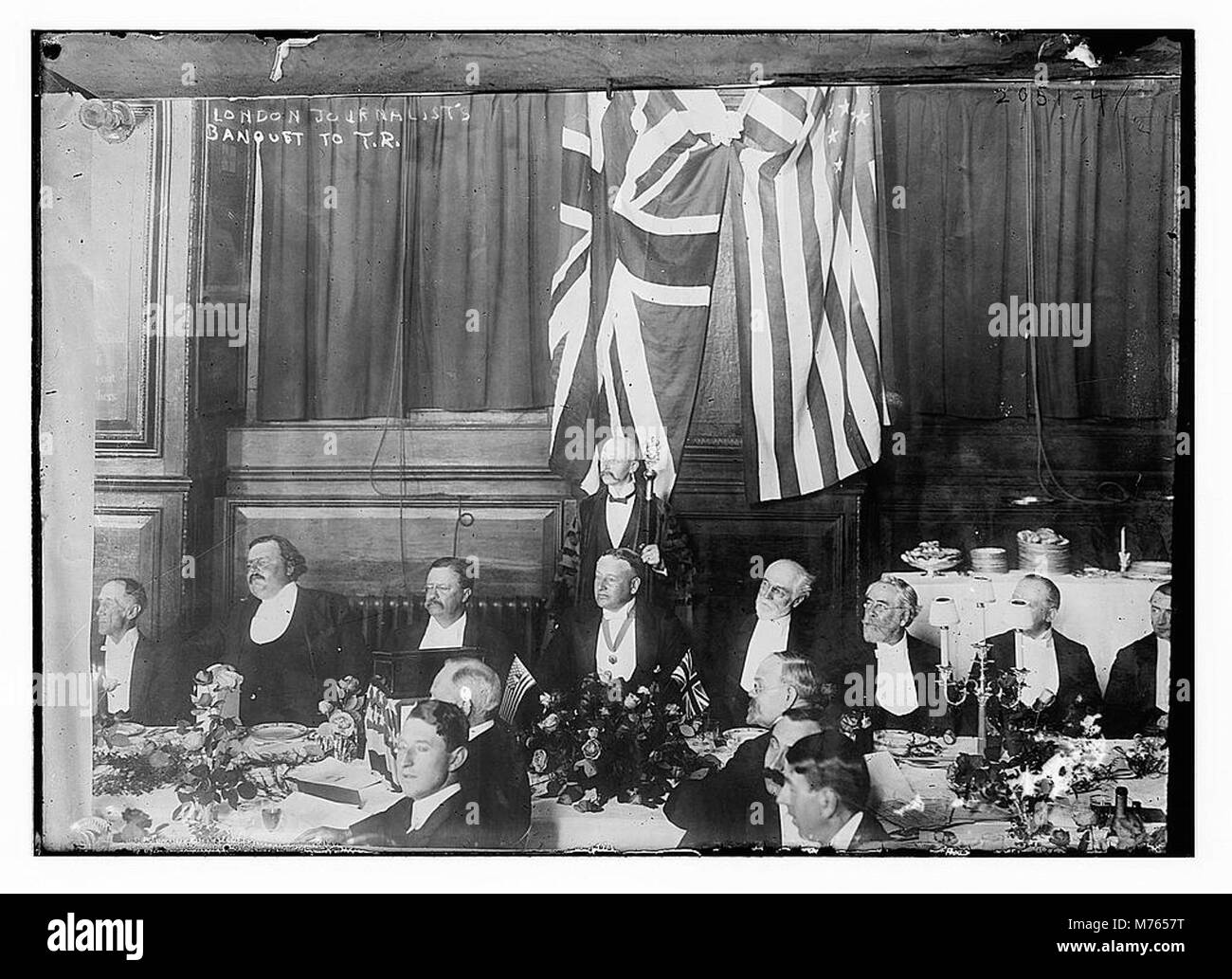 I giornalisti di Londra si riunirono per un banchetto in onore di Theodore Roosevelt, riflettendo l'ammirazione internazionale per il presidente degli Stati Uniti durante il suo periodo. Foto Stock
