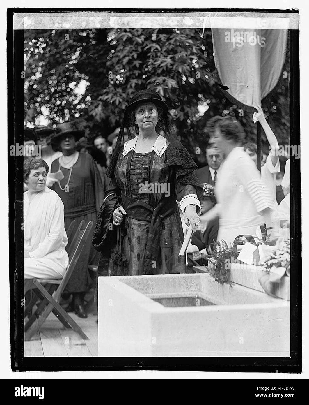 Una fotografia della signora Rose Hoes del 21 maggio 1922. Questa immagine cattura un momento storico di un individuo prominente o basato sulla comunità durante l'inizio del XX secolo. Foto Stock
