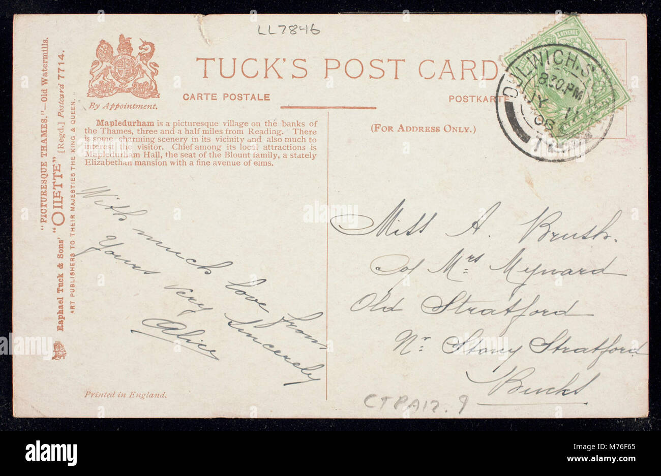 Questa immagine mostra i vecchi mulini ad acqua di Mapledurham sul Tamigi in Inghilterra. Noti per il loro significato storico, questi mulini hanno svolto un ruolo importante nell'economia e nel paesaggio locali. Foto Stock