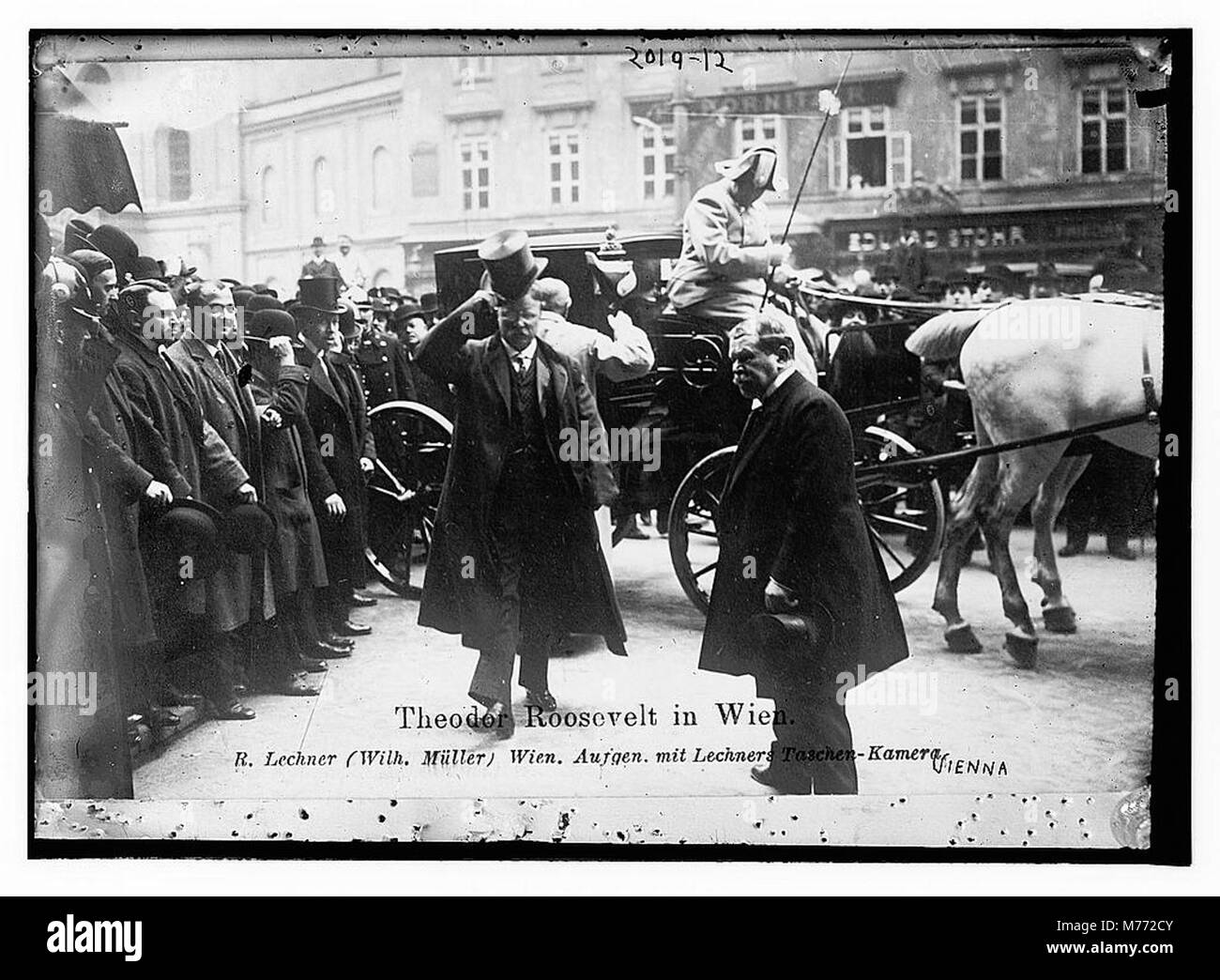 Una fotografia di Theodore Roosevelt durante la sua visita a Vienna, probabilmente scattata durante il suo periodo come presidente degli Stati Uniti, che riflette i suoi sforzi diplomatici all'estero. Foto Stock