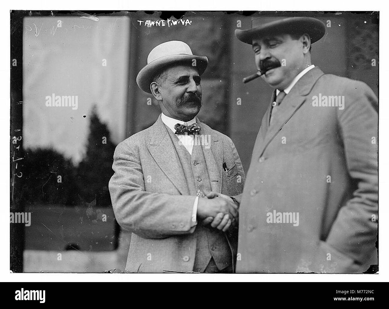Una fotografia che cattura l'essenza di Tawney, West Virginia, offrendo uno sguardo al suo paesaggio rurale e alla vita della comunità. Foto Stock