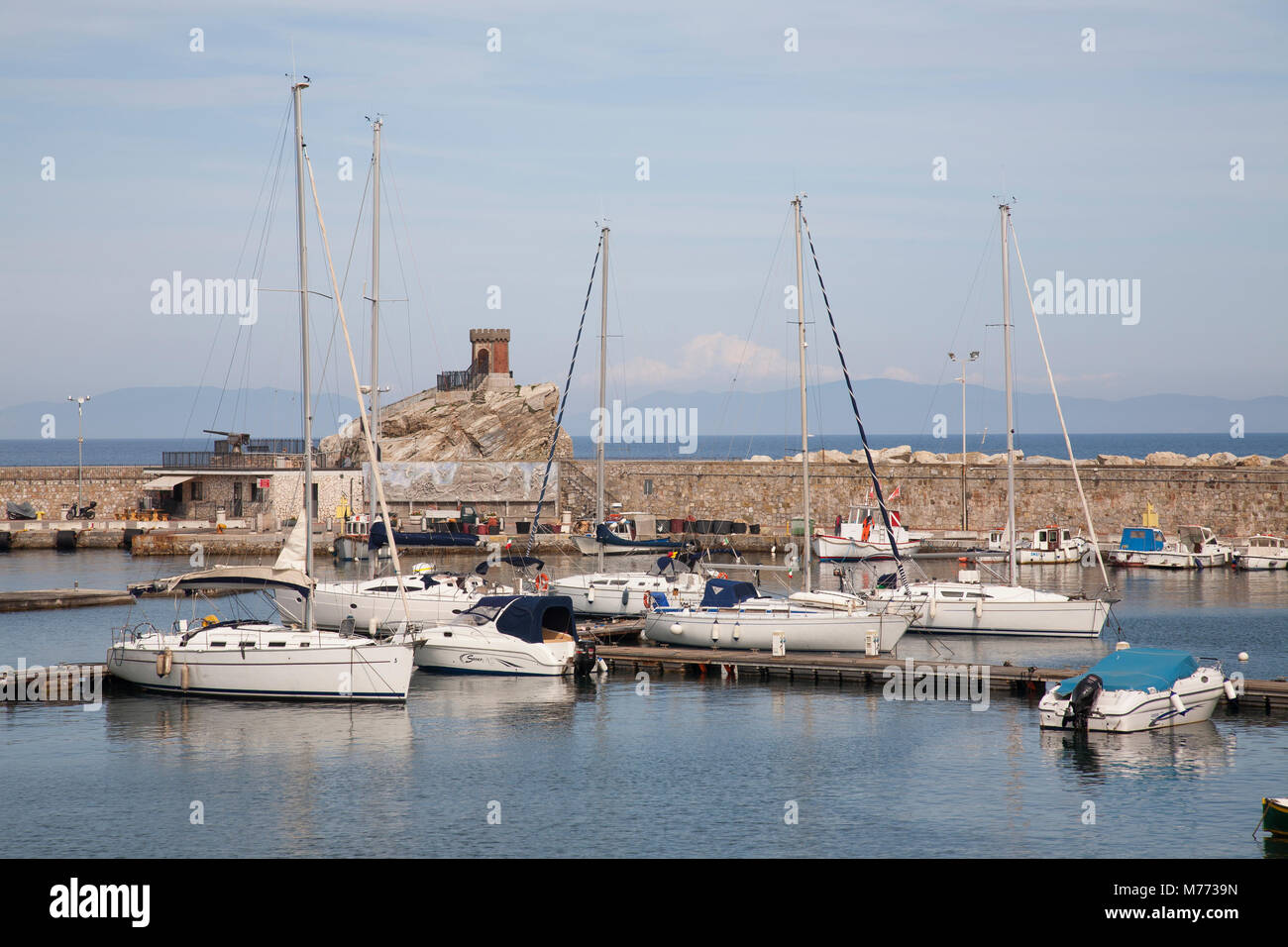 Porto turistico, Rio Marina, Isola d'Elba, Toscana, Italia, Europa Foto Stock