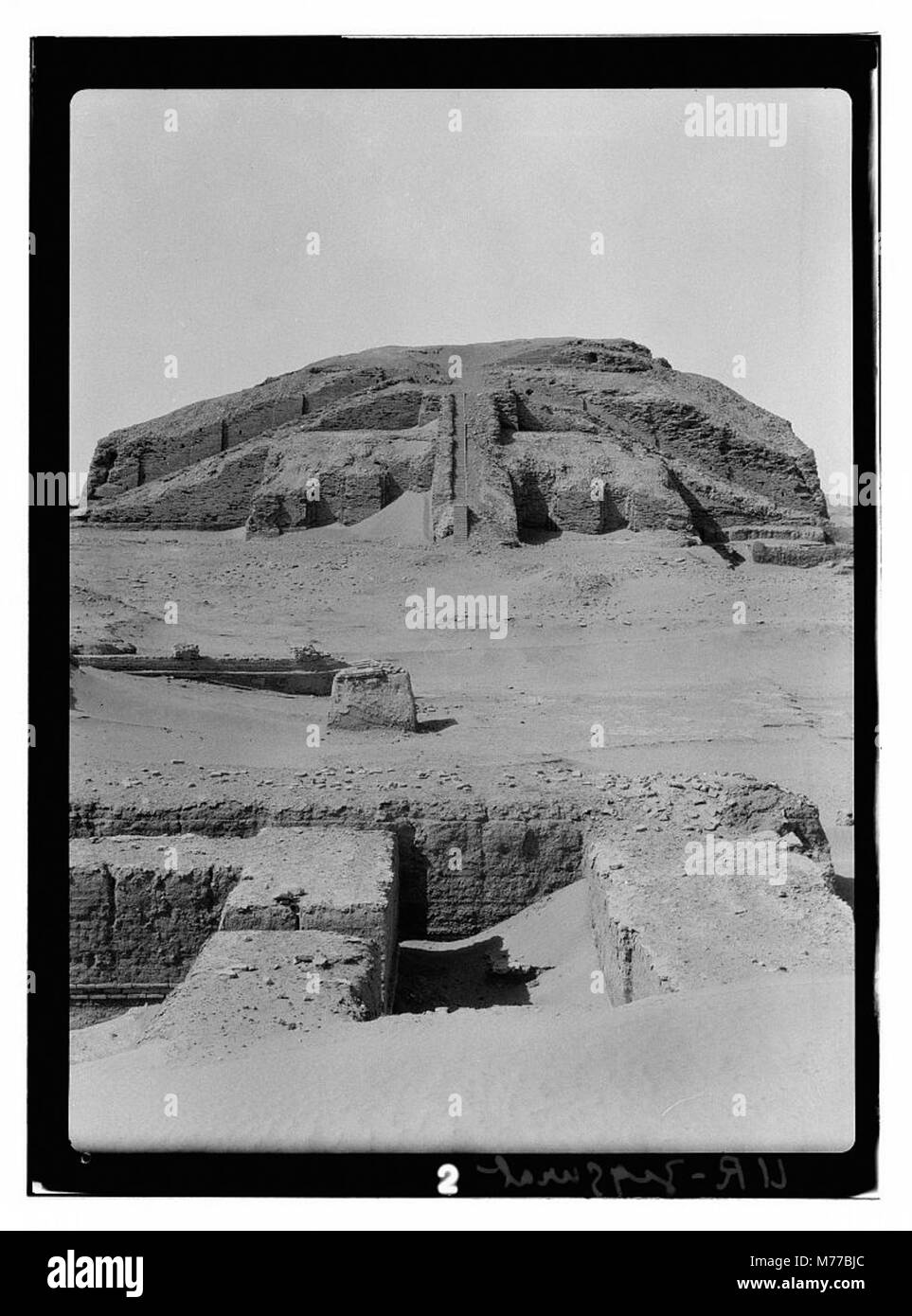 Antico zigurat immagini e fotografie stock ad alta risoluzione Alamy