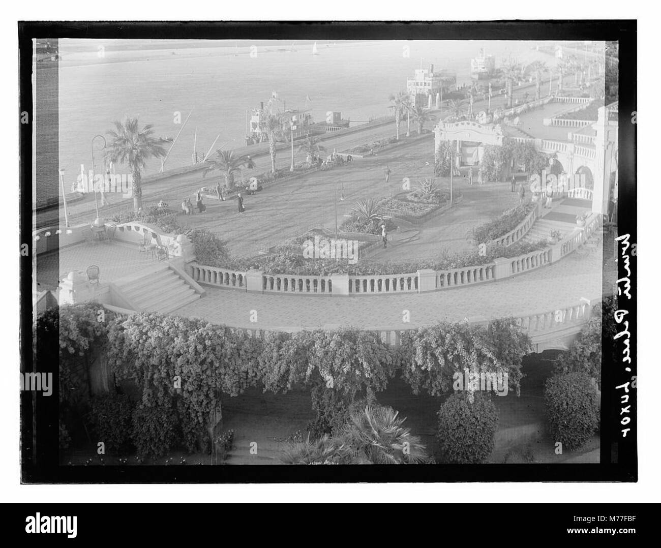 Il Palazzo d'Inverno a Luxor, in Egitto, è un notevole punto di riferimento storico e architettonico, che riflette la grandezza del patrimonio reale egiziano. Foto Stock