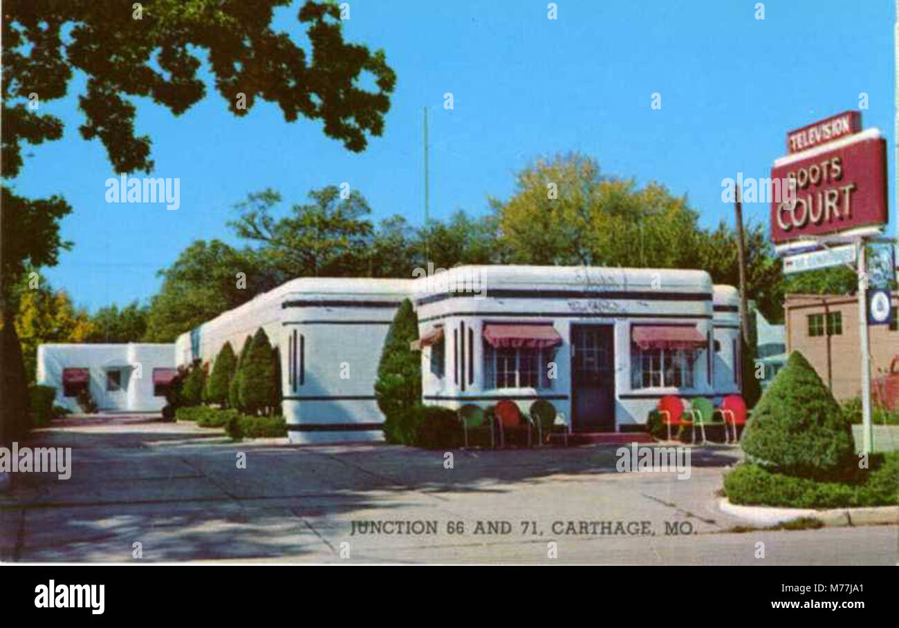 Una fotografia di Boots Court, situata all'incrocio delle Route 66 e 71, un sito storico nella storia dei viaggi americani. Foto Stock