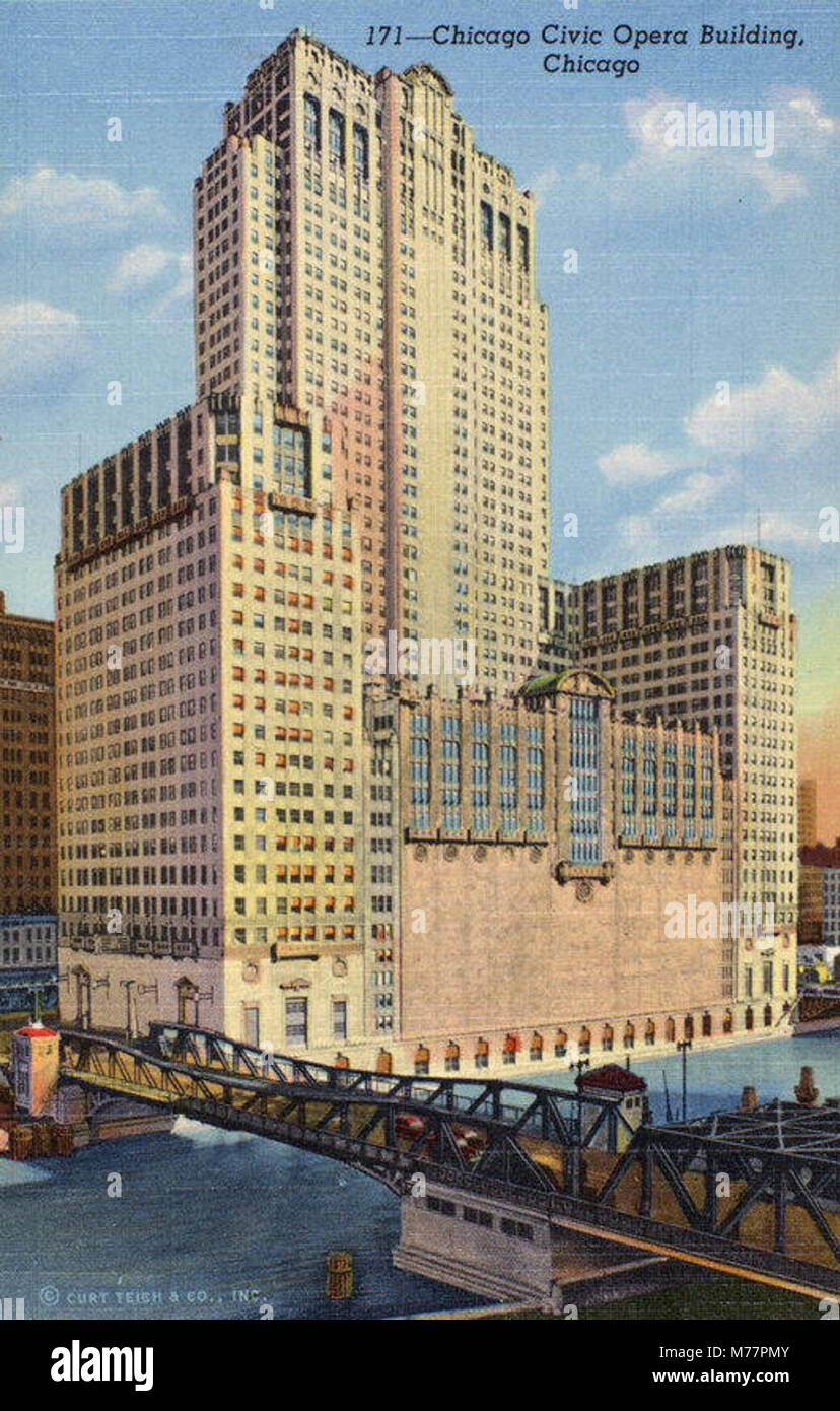 Il Chicago Civic Opera Building, un punto di riferimento storico di Chicago, è stato progettato dallo studio di architettura Graham, Anderson, Probst & White. Inaugurato nel 1929, è rinomato per la sua grandezza e il suo significato nella storia culturale e architettonica della città. Foto Stock